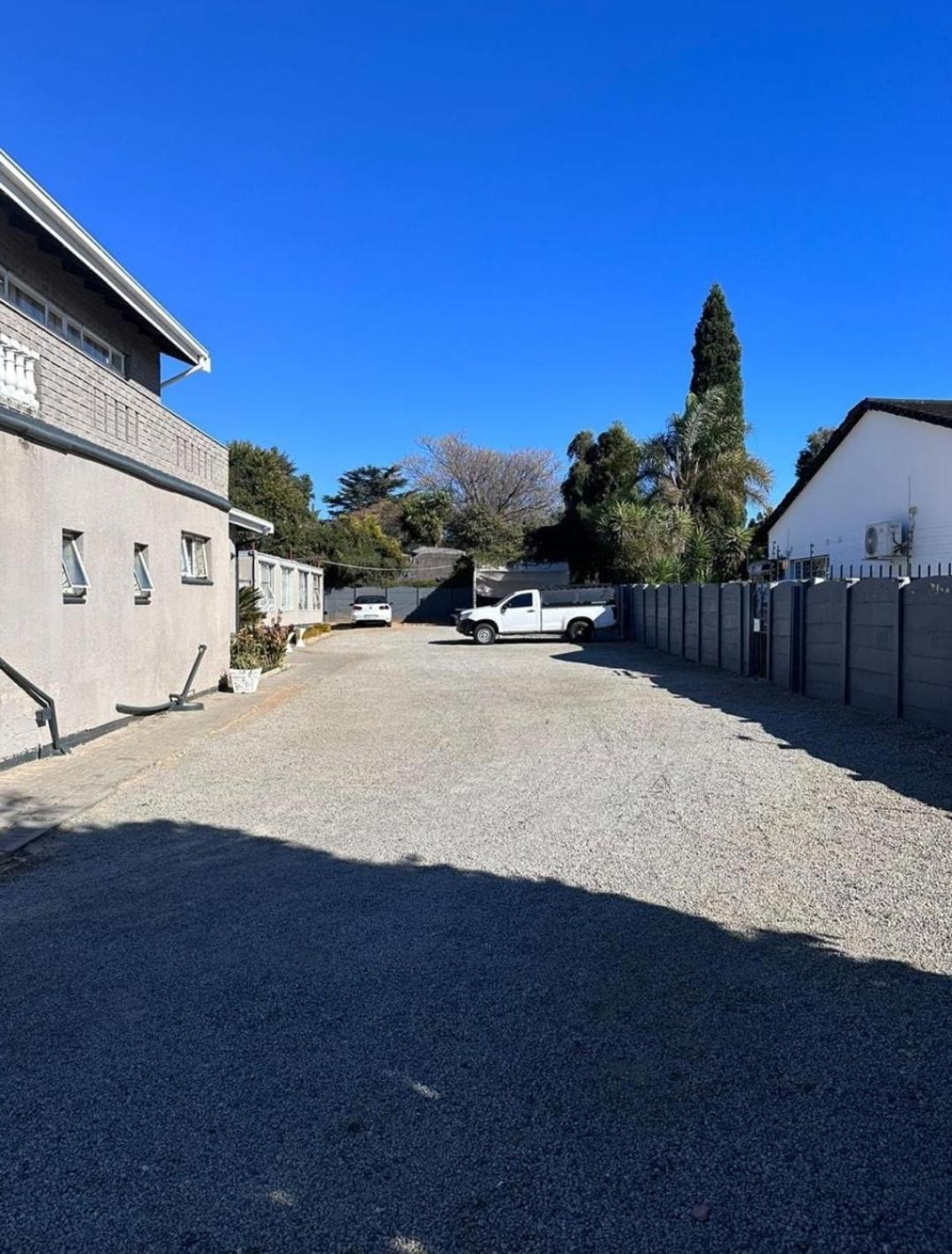 Stay At Home Airport Lodge Kempton Park Exterior foto